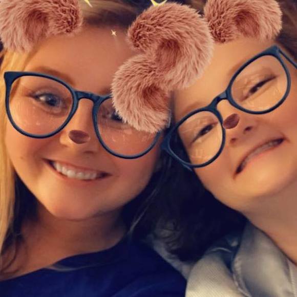 Meet your Posher, Tracy - Picture 1 of 1